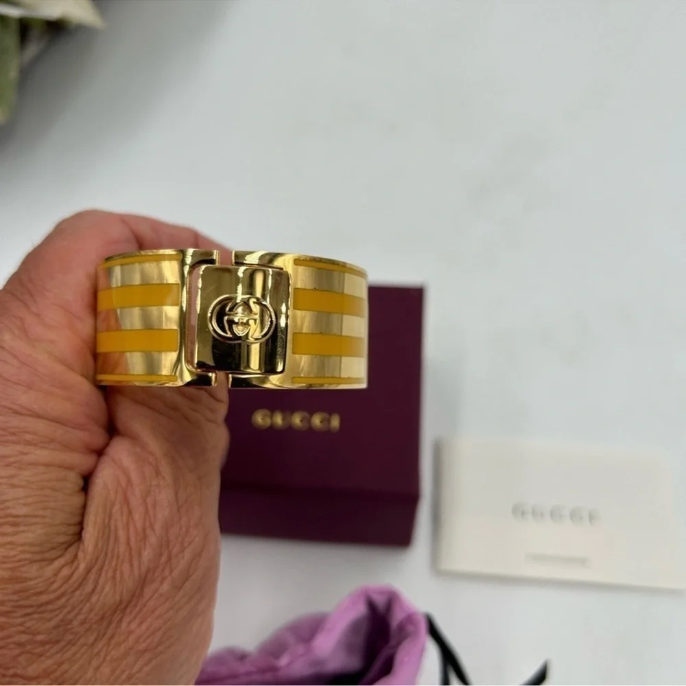 Women’s Gucci X Adidas gold cuff bracelet made in Italy - Picture 5 of 10